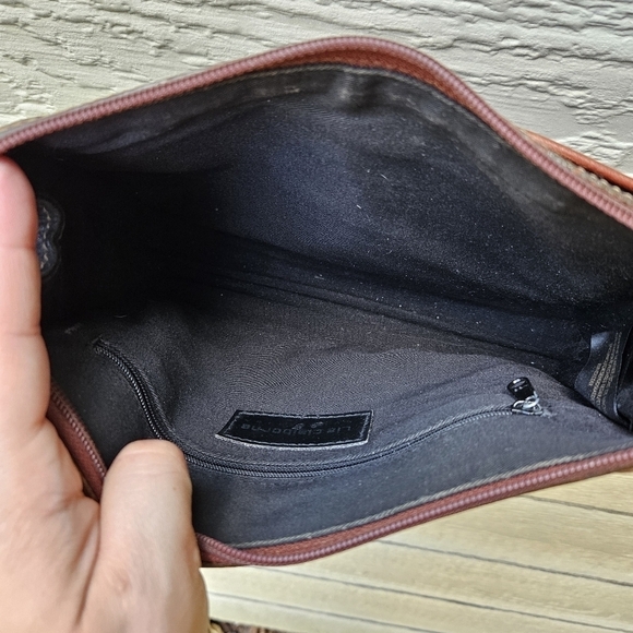 vintage Liz Claiborne black leather purse with brown trim - Picture 10 of 16